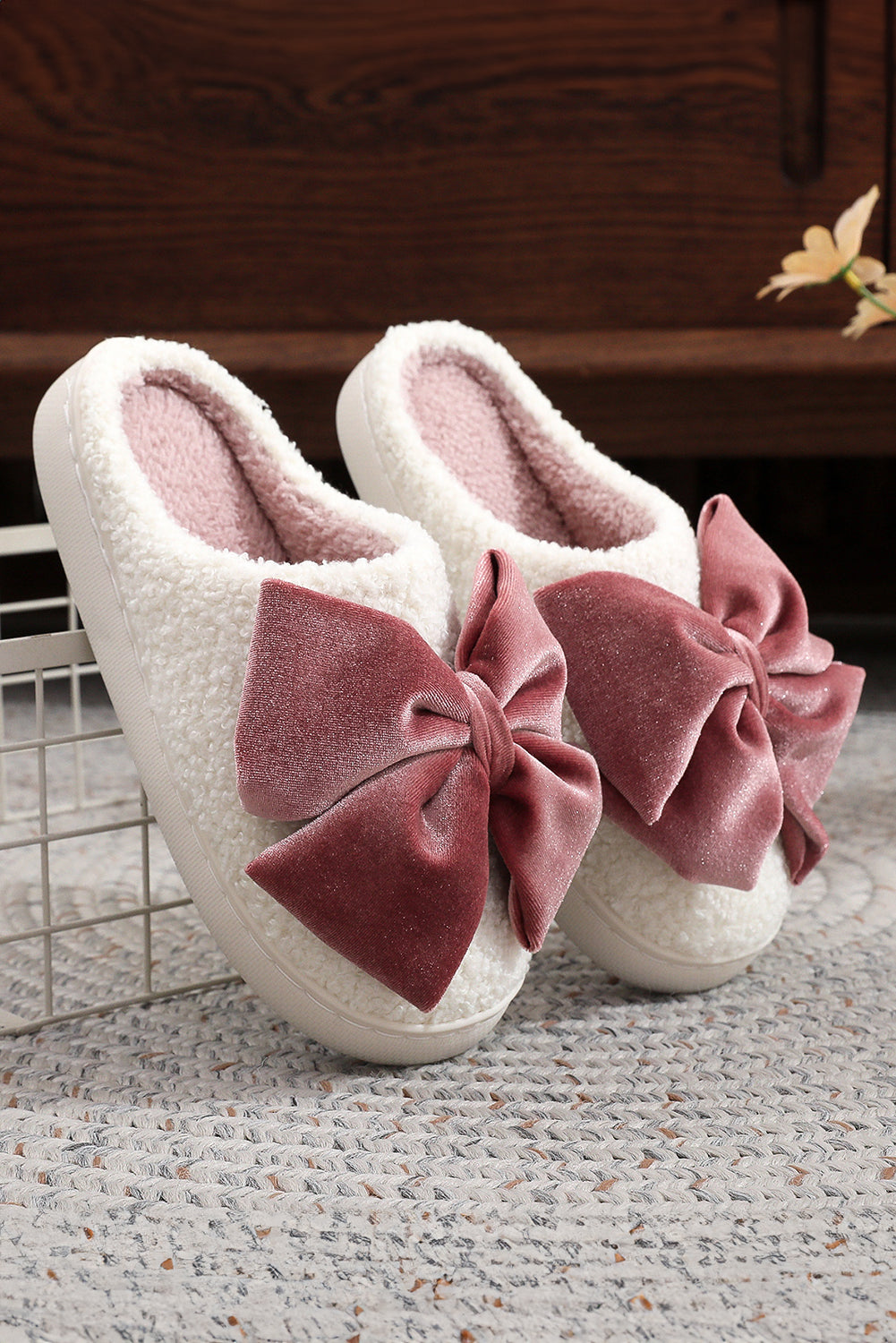 White Glister Ribbon Bow Plush Slippers